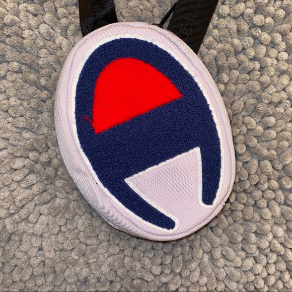 Champion fanny Used but in good condition - Picture 3 of 4